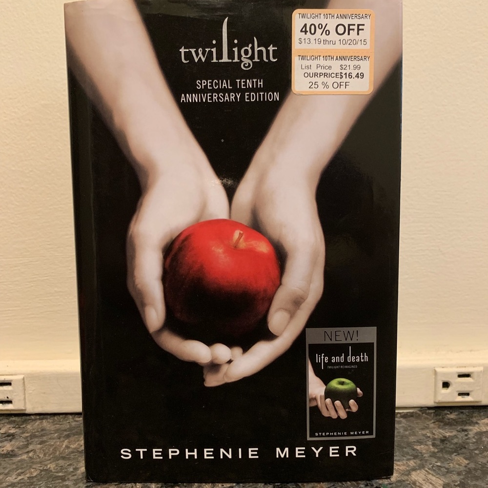 TWILIGHT (2in1 SPECIAL 10TH ANNIVERSARY ADDITION)